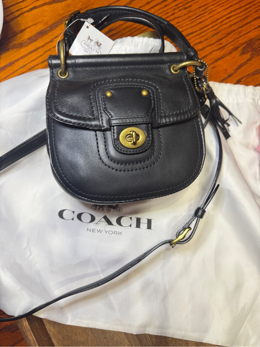 NWT Vintage Coach Black Leather Saddle Crossbody with Brass Turnlock - Picture 10 of 13